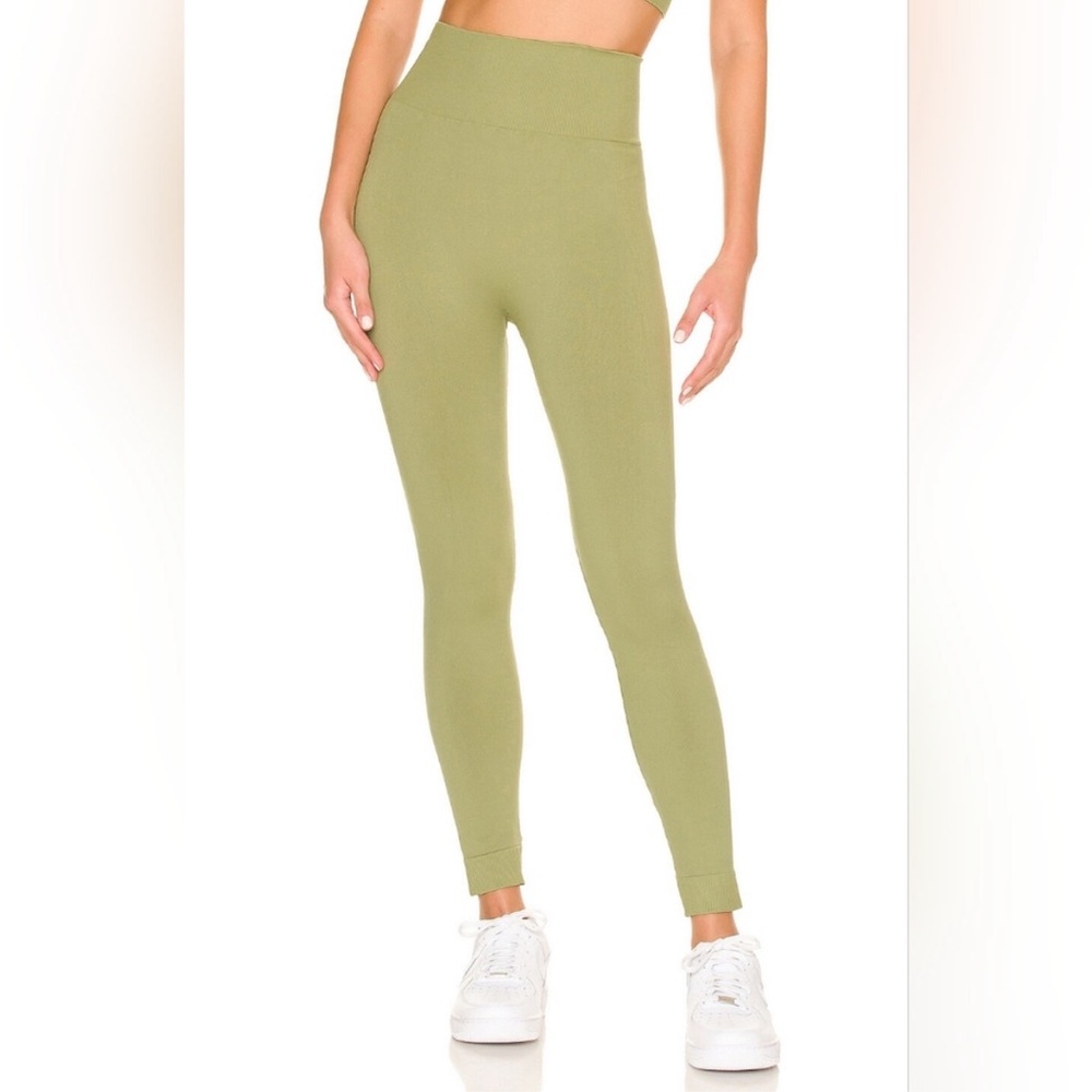 NWOT WeWoreWhat “Sage” Olive Green Leggings
